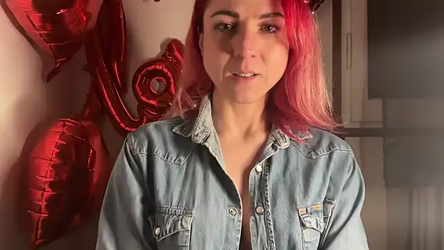 Nikky Divine online show from March 4, 2025, 8:38 pm