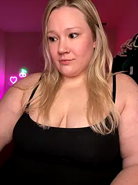 PiggyRose online show from November 7, 2025, 11:30 pm