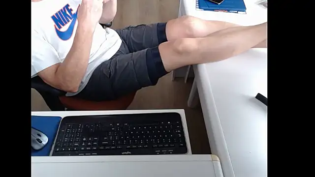 dutchpornking online show from July 7, 2026, 6:47 am