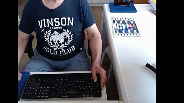 dutchpornking online show from June 22, 2026, 6:21 am