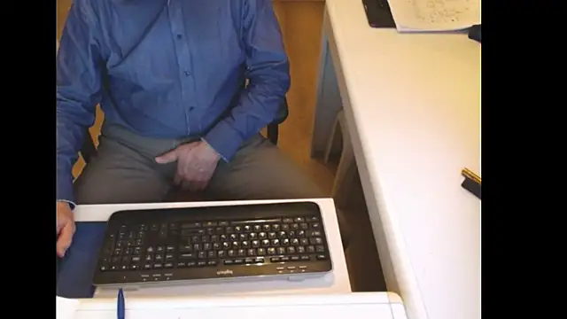 dutchpornking online show from April 13, 2026, 7:18 pm