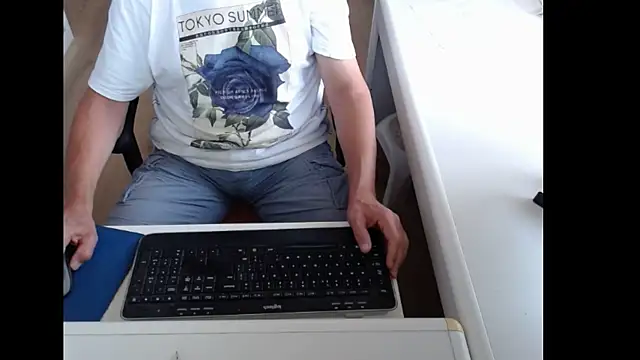 dutchpornking online show from July 13, 2026, 6:13 am