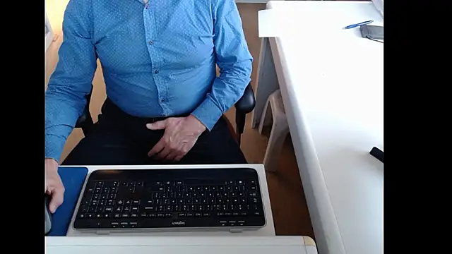 dutchpornking online show from March 4, 2026, 7:05 am