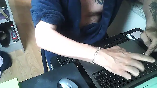 DUDURAxh online show from June 3, 2026, 5:41 am
