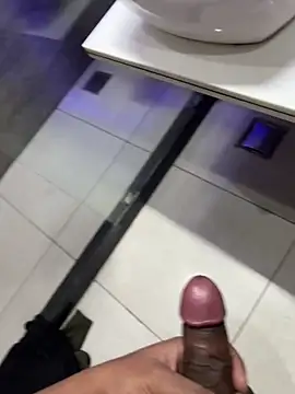 Snapshot of luciferdxm5 chatting on February 2, 2025, 8:56 am luciferdxm5 online show from February 2, 2025, 8:56 am