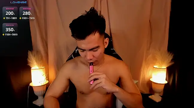 000batman000 online show from February 20, 2025, 1:36 am