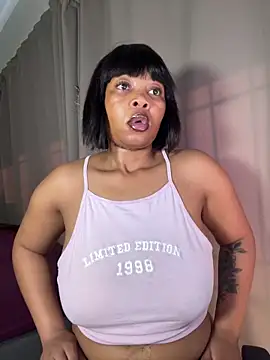 Snapshot of cherrybabe76 chatting on March 8, 2025, 2:30 pm cherrybabe76 online show from March 8, 2025, 2:30 pm