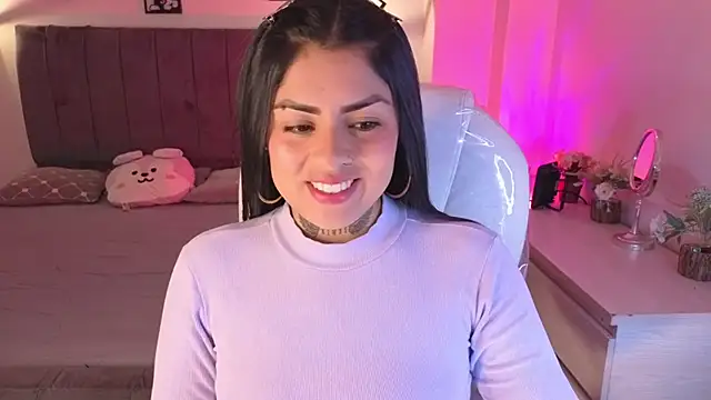 Catalinaa martinez online show from November 6, 2025, 3:10 am