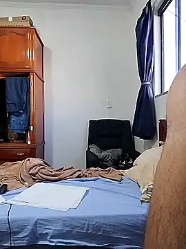 Snapshot of SAFADINHO-25 chatting on November 12, 2025, 10:19 am SAFADINHO-25 online show from November 12, 2025, 10:19 am