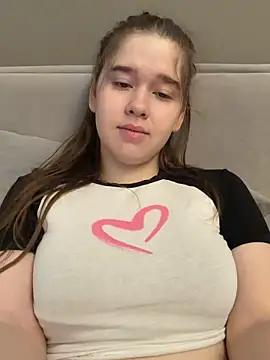 HornyGirlH online show from May 10, 2026, 5:55 am