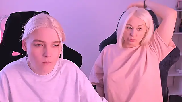 hotblonds online show from January 23, 2025, 9:39 am