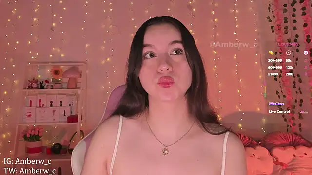 Ambeerouse online show from October 20, 2025, 2:13 am