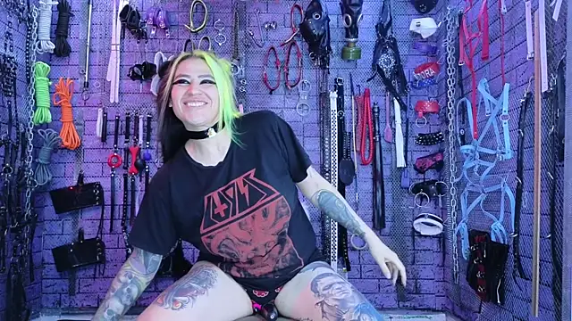 Snapshot of PANDORANEZZ chatting on January 17, 2026, 9:02 am PANDORANEZZ online show from January 17, 2026, 9:02 am