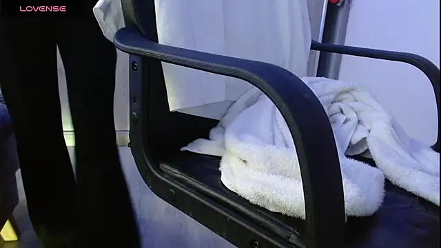 Snapshot of Meghan_stonne_ chatting on February 24, 2026, 8:21 pm Meghan stonne online show from February 24, 2026, 8:21 pm