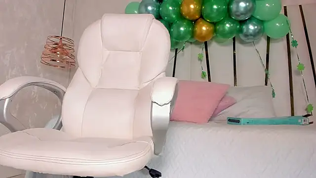 Meghan stonne  online show from March 19, 2025, 7:17 pm