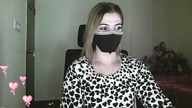 Cute Sonii online show from December 19, 2025, 8:06 am