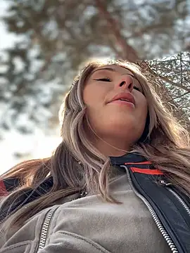 YOUR-KARINA online show from March 14, 2025, 6:32 am