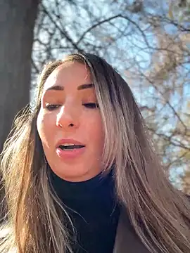 YOUR-KARINA online show from March 19, 2026, 5:40 am