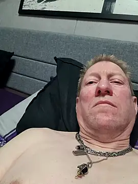 Snapshot of tomtom111111 chatting on February 26, 2026, 5:02 pm tomtom111111 online show from February 26, 2026, 5:02 pm