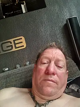 tomtom111111 online show from October 19, 2025, 10:07 am