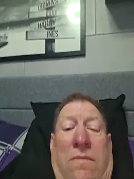 Snapshot of tomtom111111 chatting on February 14, 2026, 1:55 pm tomtom111111 online show from February 14, 2026, 1:55 pm