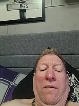 tomtom111111 online show from November 22, 2025, 10:14 am