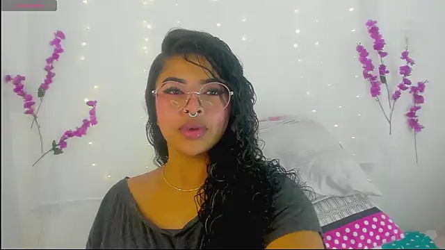 moana taylor online show from September 13, 2025, 11:21 am