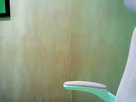 ashlylove25 online show from October 9, 2025, 4:46 am