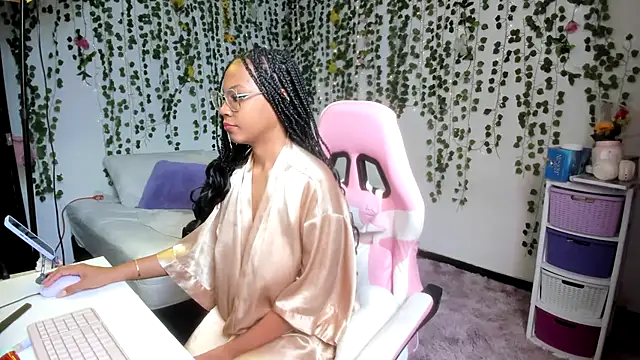 violeta milleer online show from February 16, 2026, 6:06 pm