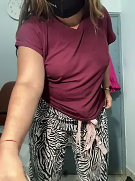 Snapshot of Preet_Kaur_69 chatting on August 5, 2026, 5:29 pm Preet Kaur 69 online show from August 5, 2026, 5:29 pm