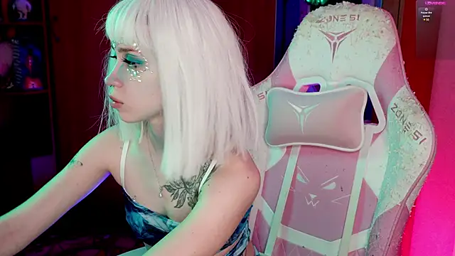 ho1yho1e online show from March 15, 2025, 7:16 pm