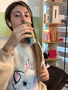 lilly sweett online show from January 10, 2026, 8:04 pm