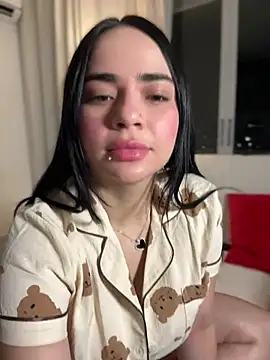 Snapshot of GeorginaJones chatting on March 23, 2025, 12:36 am GeorginaJones online show from March 23, 2025, 12:36 am