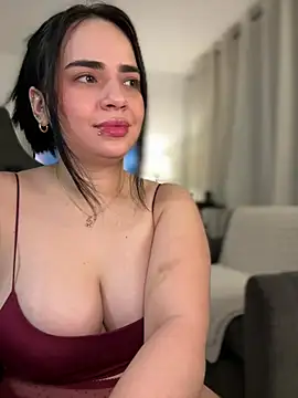 Snapshot of GeorginaJones chatting on February 14, 2025, 5:41 am GeorginaJones online show from February 14, 2025, 5:41 am