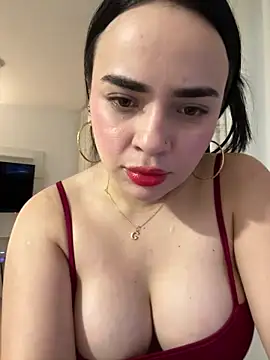 Snapshot of GeorginaJones chatting on January 28, 2025, 1:29 am GeorginaJones online show from January 28, 2025, 1:29 am
