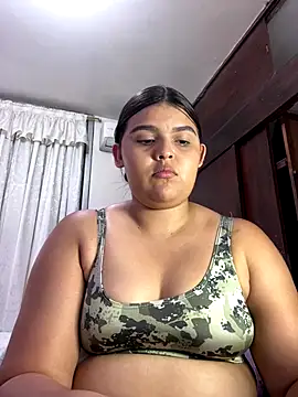 Lia sexx online show from October 3, 2025, 11:50 pm