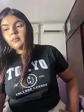 Lia sexx online show from October 16, 2025, 7:11 pm