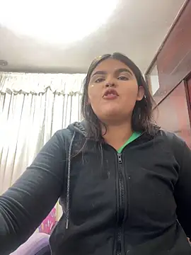 Lia sexx online show from November 12, 2025, 7:18 pm