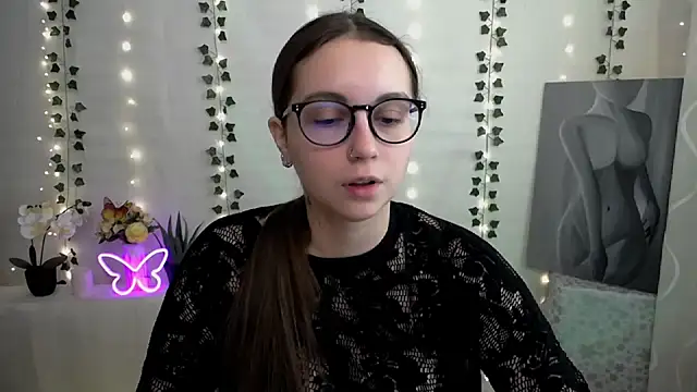 Snapshot of SweetPrincess_ chatting on March 21, 2025, 6:38 am SweetPrincess online show from March 21, 2025, 6:38 am