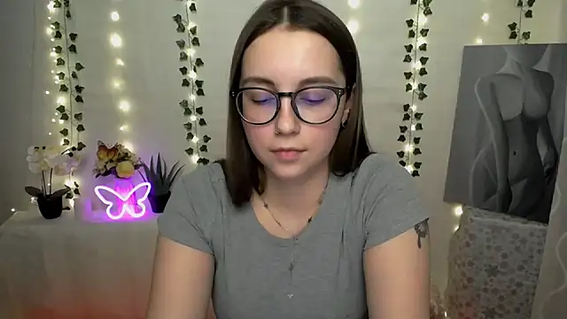 Snapshot of SweetPrincess_ chatting on February 25, 2025, 4:46 pm SweetPrincess online show from February 25, 2025, 4:46 pm