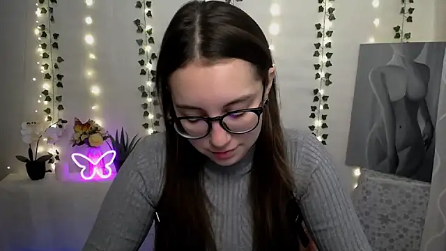 Snapshot of SweetPrincess_ chatting on March 3, 2025, 6:42 am SweetPrincess online show from March 3, 2025, 6:42 am