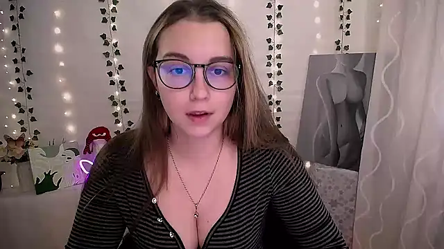 Snapshot of SweetPrincess_ chatting on October 16, 2025, 7:38 am SweetPrincess online show from October 16, 2025, 7:38 am