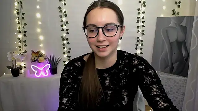 Snapshot of SweetPrincess_ chatting on February 21, 2025, 12:38 pm SweetPrincess online show from February 21, 2025, 12:38 pm