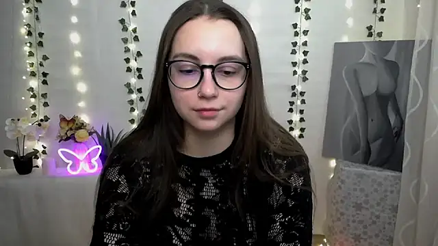 Snapshot of SweetPrincess_ chatting on February 21, 2025, 6:29 am SweetPrincess online show from February 21, 2025, 6:29 am