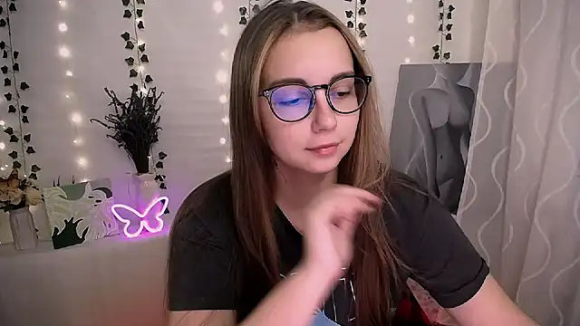 Snapshot of SweetPrincess_ chatting on September 18, 2025, 5:43 am SweetPrincess online show from September 18, 2025, 5:43 am