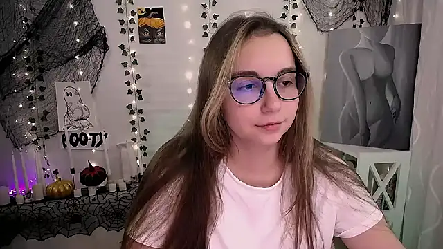 Snapshot of SweetPrincess_ chatting on November 4, 2025, 8:07 am SweetPrincess online show from November 4, 2025, 8:07 am