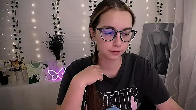 Snapshot of SweetPrincess_ chatting on September 12, 2025, 5:40 am SweetPrincess online show from September 12, 2025, 5:40 am