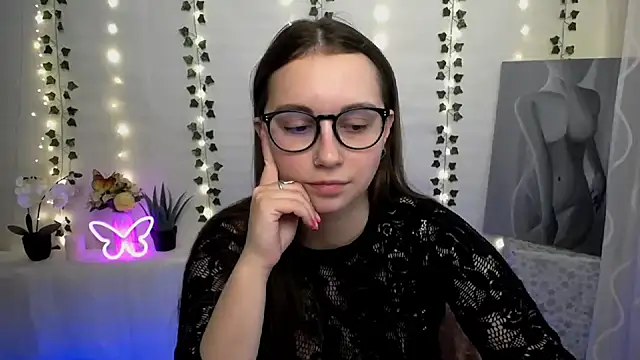 Snapshot of SweetPrincess_ chatting on March 10, 2025, 1:32 pm SweetPrincess online show from March 10, 2025, 1:32 pm