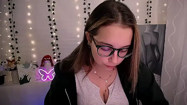 Snapshot of SweetPrincess_ chatting on October 6, 2025, 5:41 am SweetPrincess online show from October 6, 2025, 5:41 am