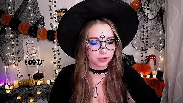 Snapshot of SweetPrincess_ chatting on October 29, 2025, 8:46 am SweetPrincess online show from October 29, 2025, 8:46 am